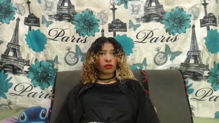 petite-ariana