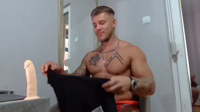 richie-grey