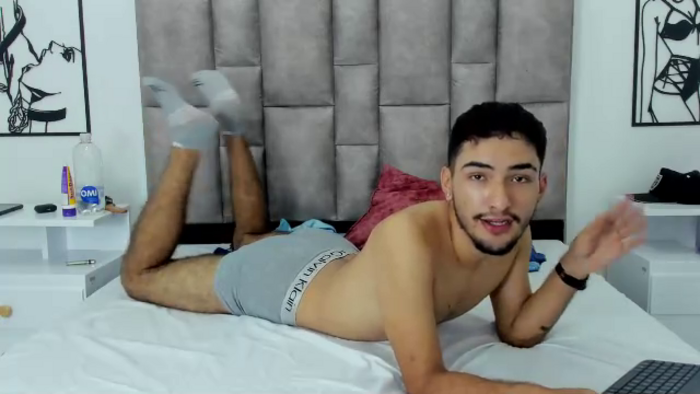 yoggi-aron