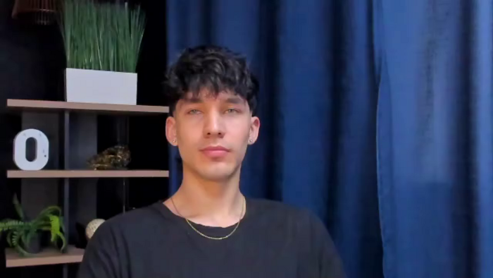 noah-brigth
