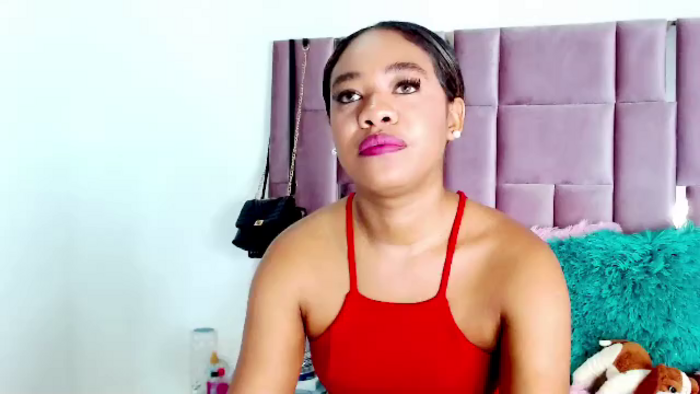 nahomy-jones