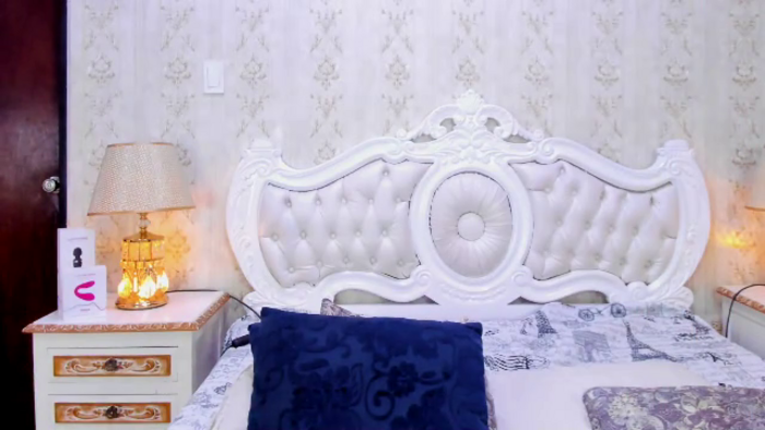tiara-rosse