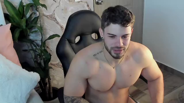 valenthino-king