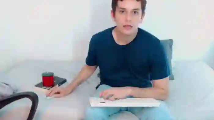 2024/09/09/flirt4free-gabriel-navas-06-21-15