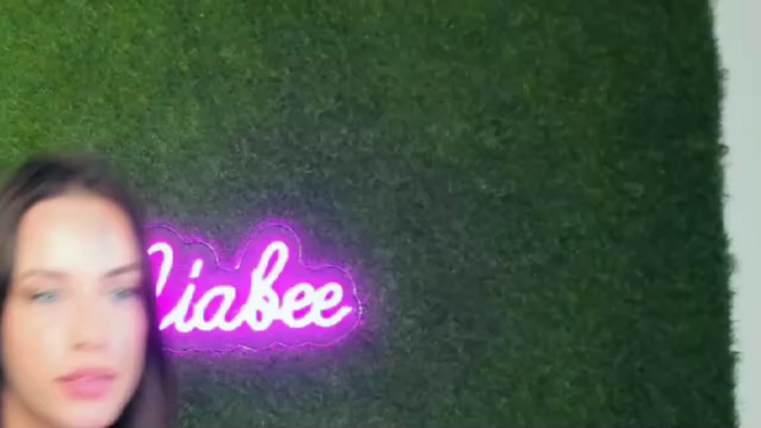 mia-bee