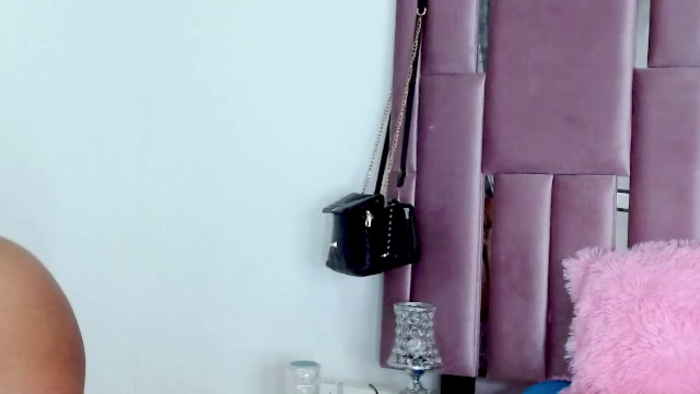 nahomy-jones