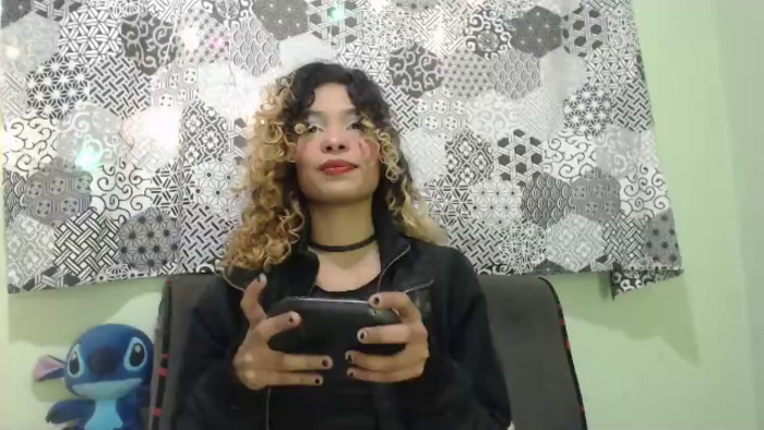 petite-ariana