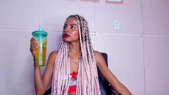 hylari-banks