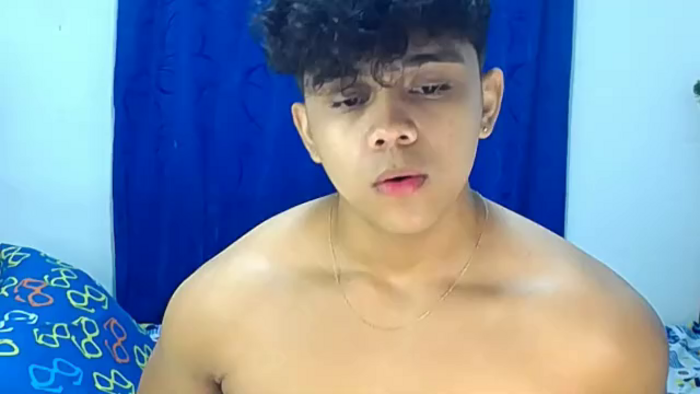 noah-prada