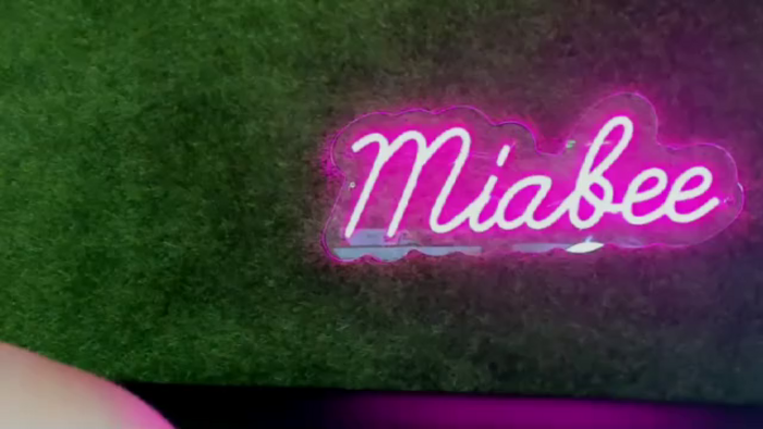 mia-bee