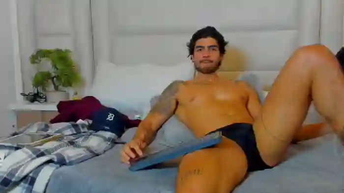 2024/10/04/flirt4free-zack-russo-23-12-22