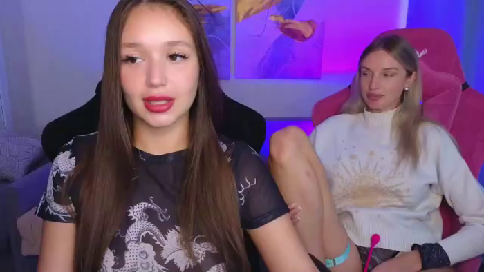 megan-and-vanessa