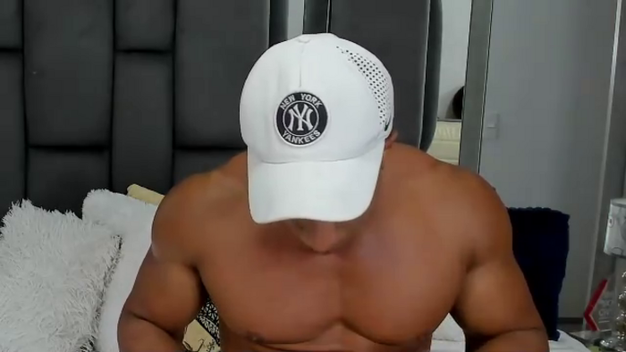 mat-strong