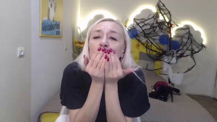karmen-hiron