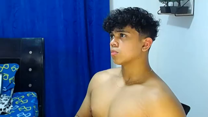 noah-prada