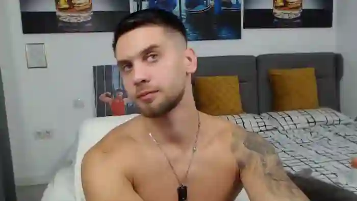 2024/10/10/flirt4free-julian-bradley-09-33-55