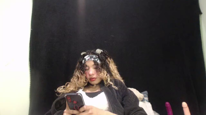 petite-ariana