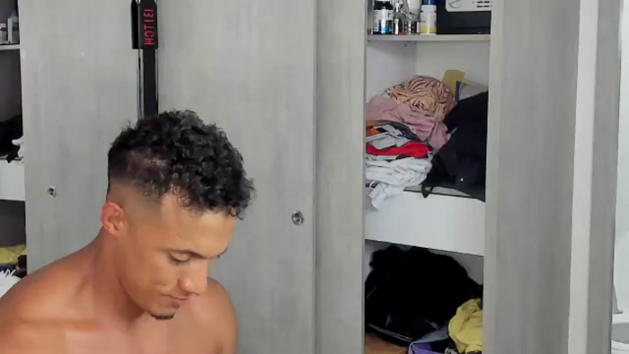 mat-strong