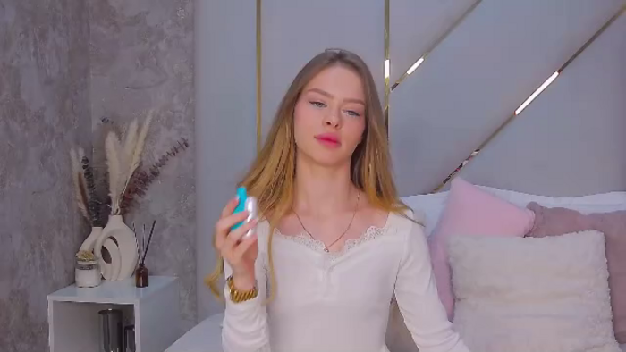 mia-jewell