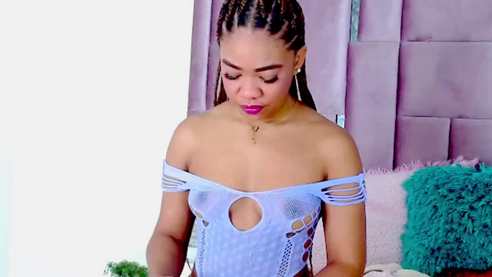 nahomy-jones