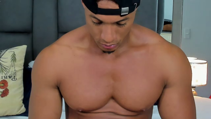 mat-strong