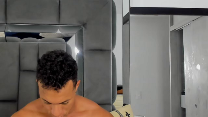mat-strong