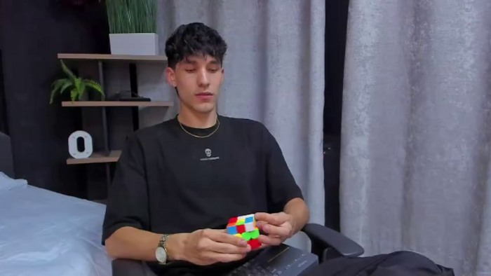 noah-brigth