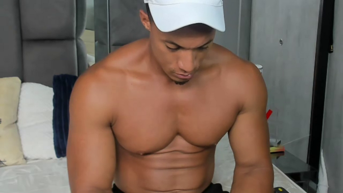 mat-strong