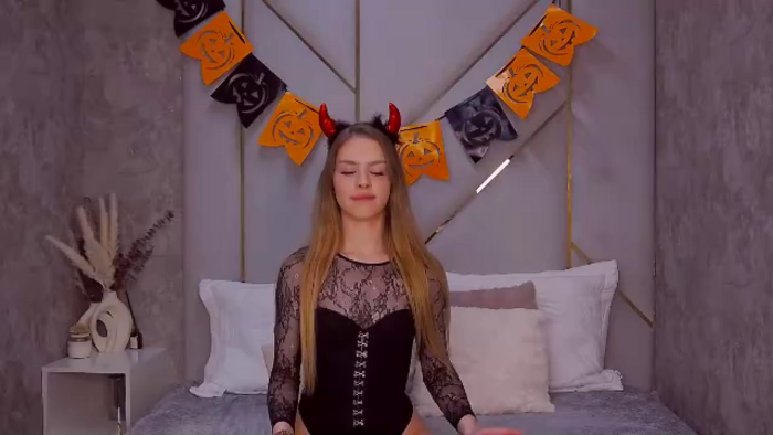 mia-jewell