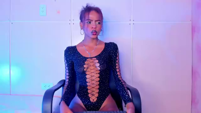 hylari-banks
