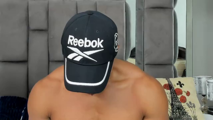 mat-strong