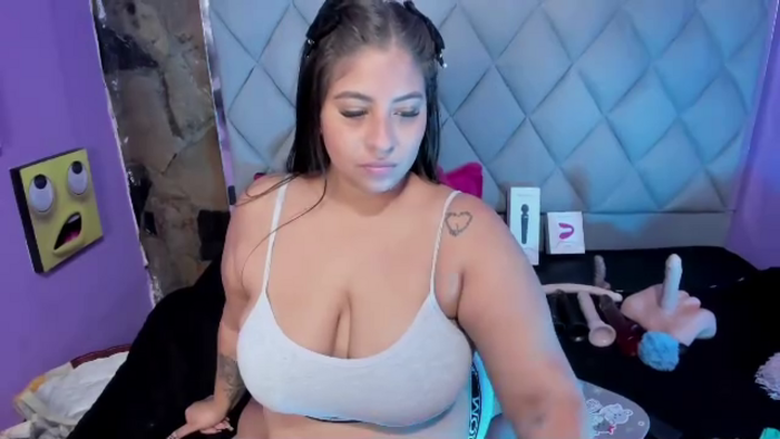 luisana-boobs