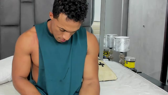 mat-strong