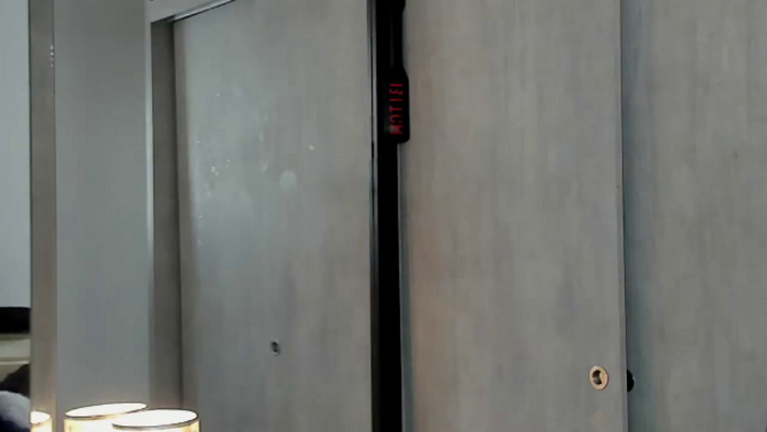 mat-strong