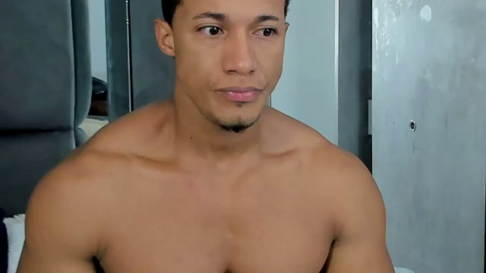 mat-strong
