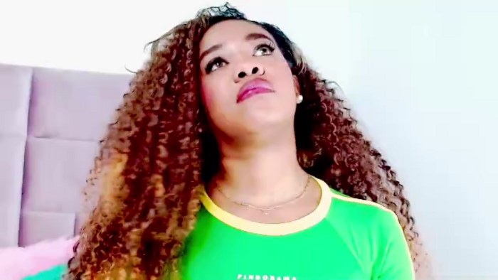 nahomy-jones