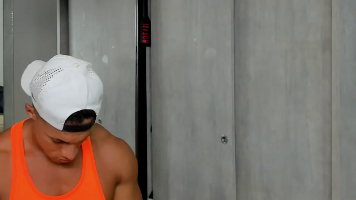 mat-strong