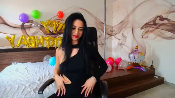 naomi-scarlet