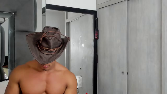 mat-strong