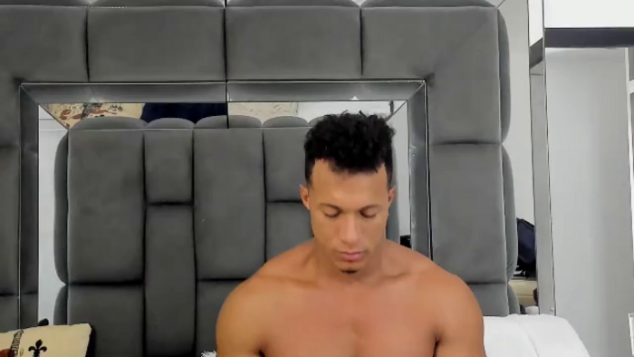 mat-strong