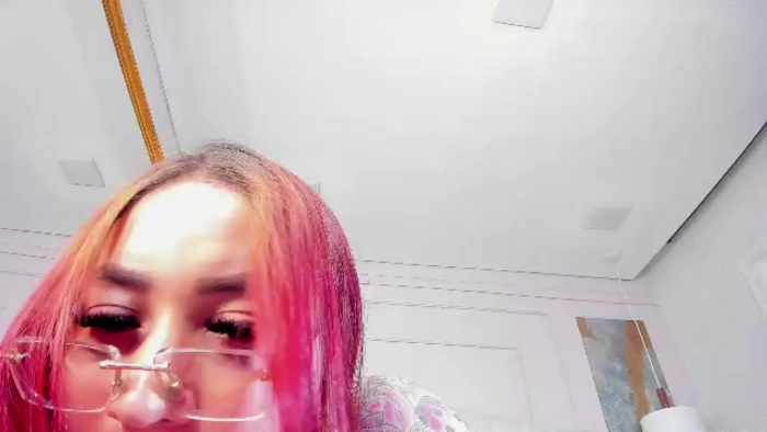 nikiita-red