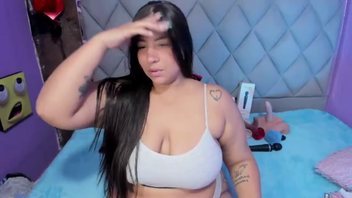 luisana-boobs