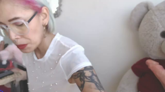 mia-scarlet
