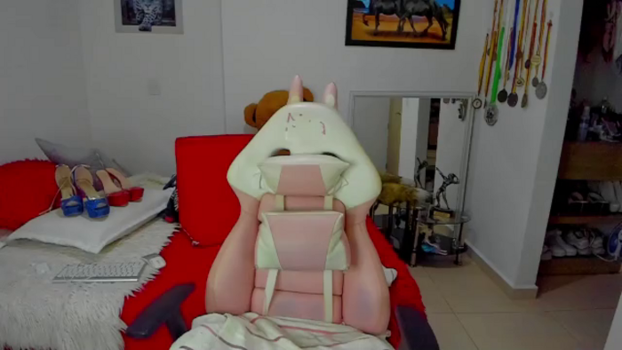 mia-lambertt