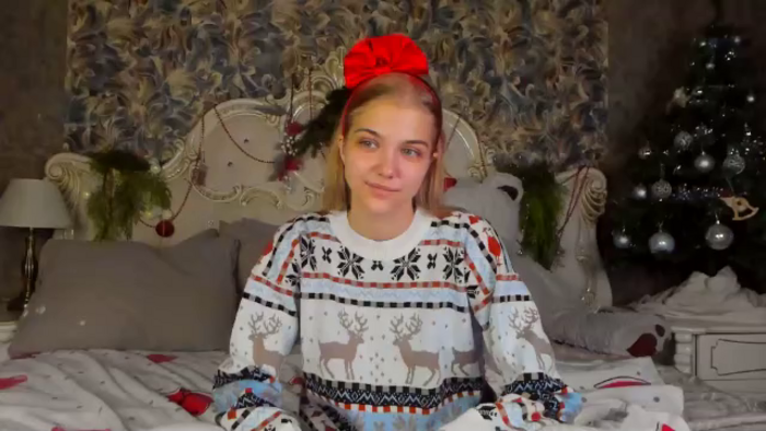 chloe-lins