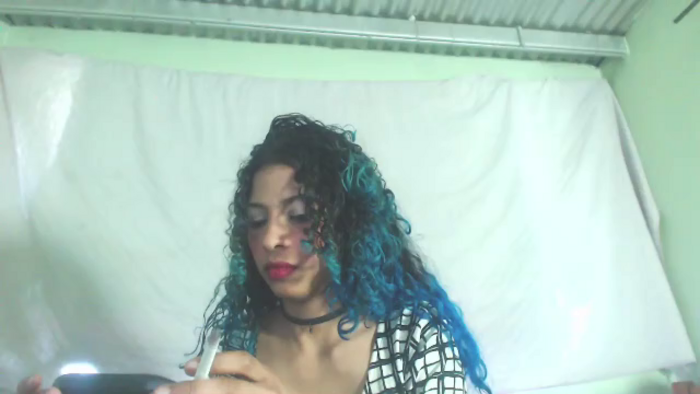 petite-ariana