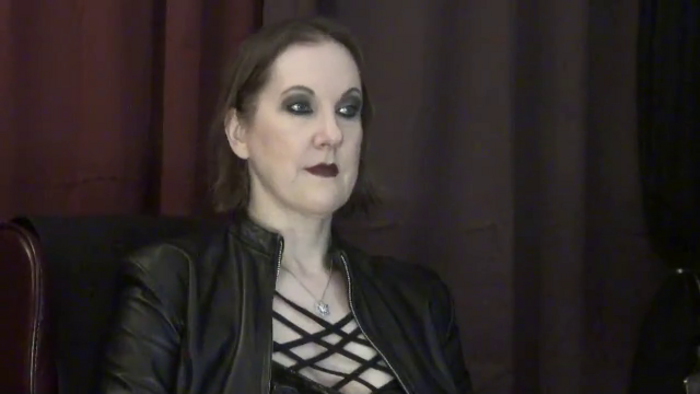 mistress-vivian