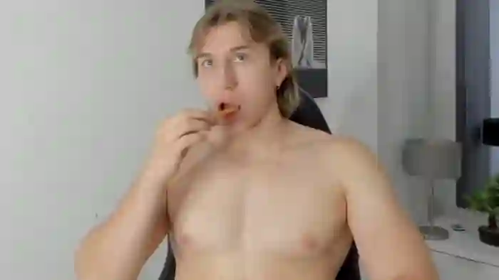 2025/01/15/flirt4free-kent-rushel-00-54-32
