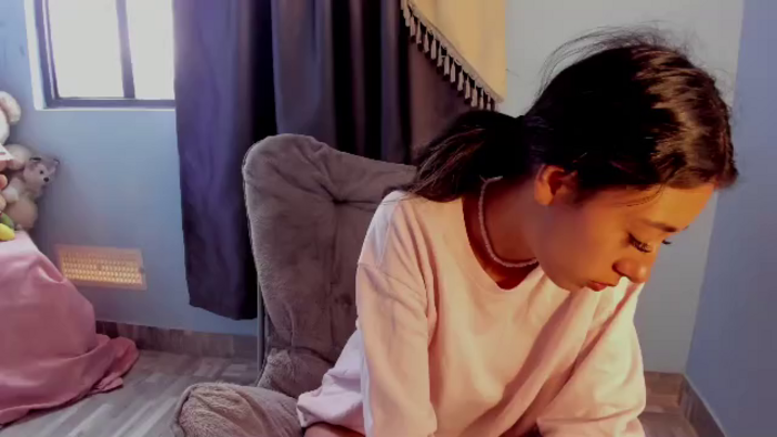 scarlet-sams