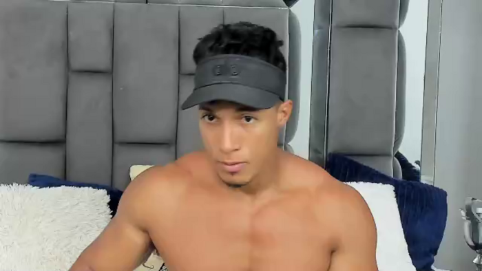 mat-strong